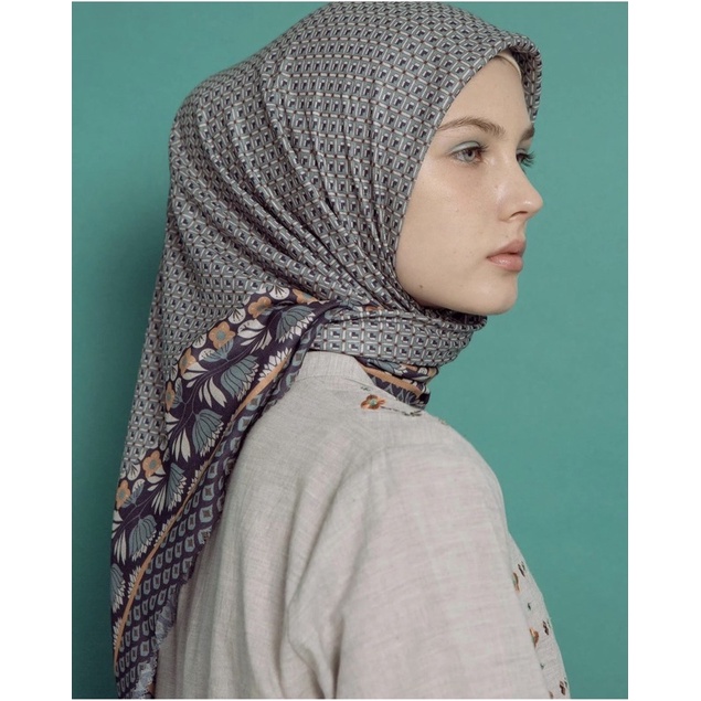 preloved Aleza sovia scarf