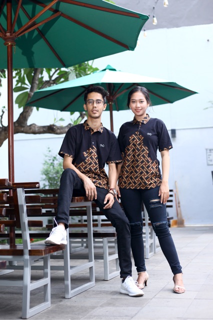 Loyal Kaos Polo Batik Hitam Modern Pria M L XL XXL