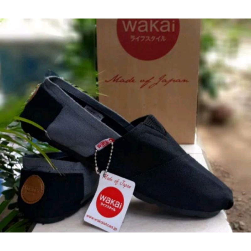 ( GRATIS ONGKIR ) wakai hitam abu sepatu casual pria/wanita slip On Grade Original termurah