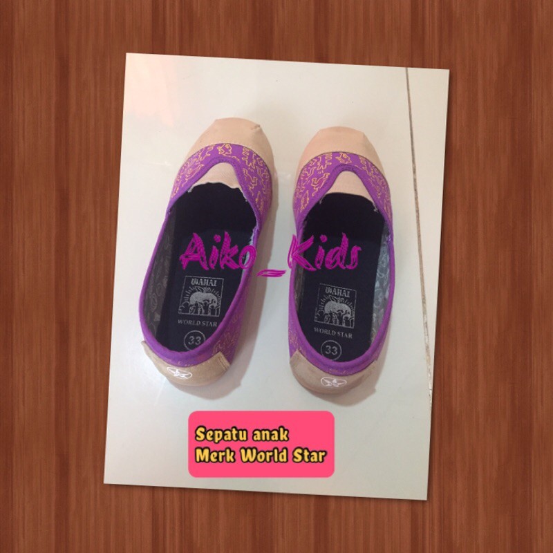 OBRAL Sepatu Anak World Star (Preloved)