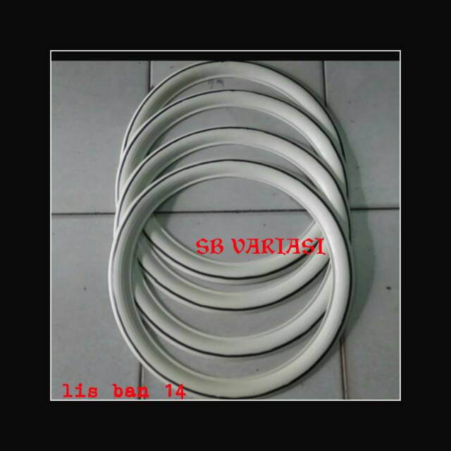 White wall 14 Lis ban ring 14