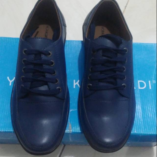 Sepatu pria yongki komaladi