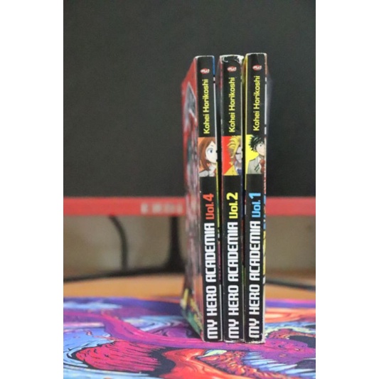 

komik BNHA vol 1,2,4