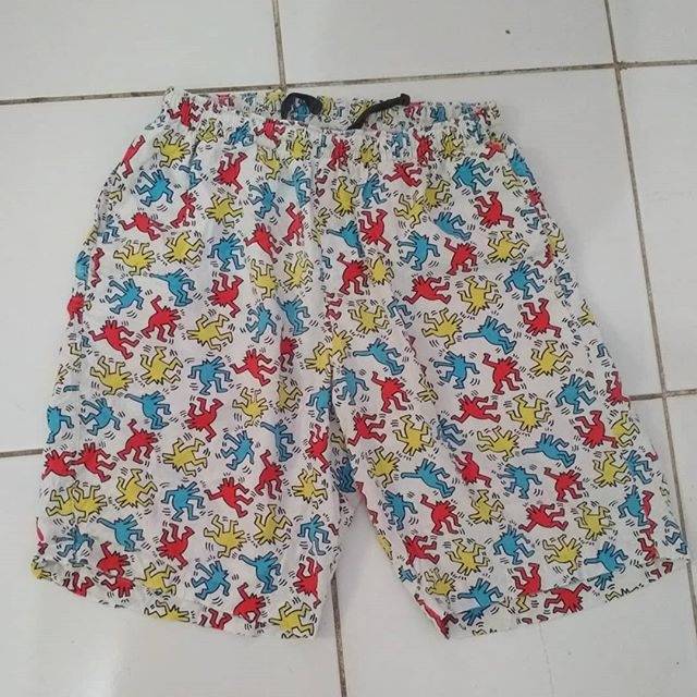 celana keith haring x Uniqlo