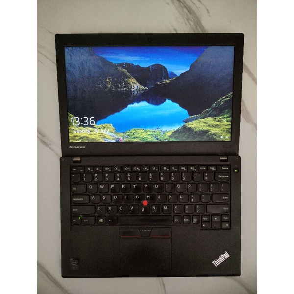 lenovo x250 core i5 ram 8 ssd