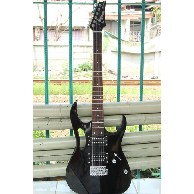 Gitar Listrik Ibanez Jem Hitam Bonus Tas Gitar , Handle , Kabel Jak Star Seller Termurah