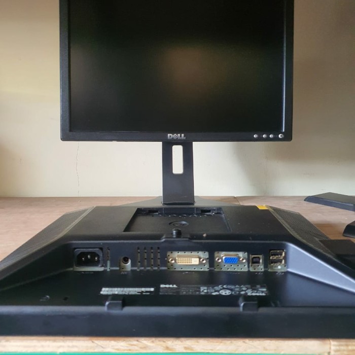 LCD MONITOR DELL 19 IN KOTAK MURAH