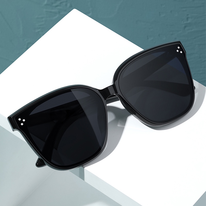 Kacamata Hitam Polarized UV400 Model Mata Kucing Gaya Retro Untuk Pria Dan Wanita