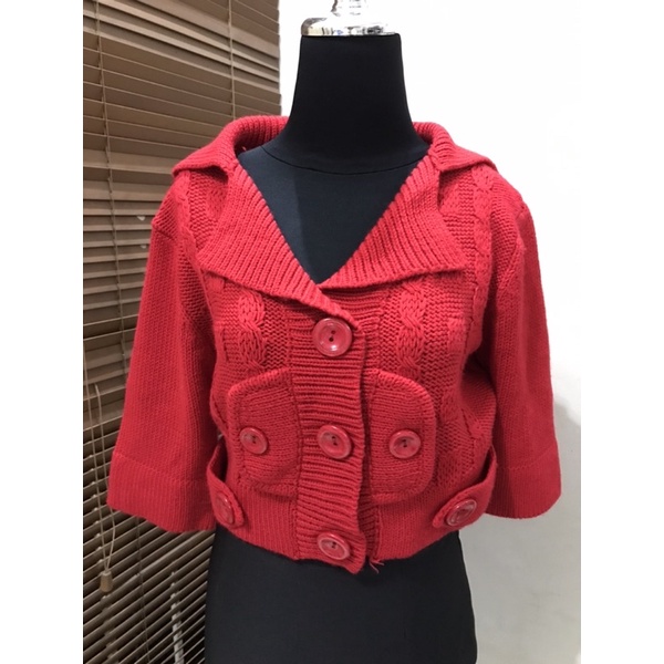 Sweater Cewek Merah Kancing
