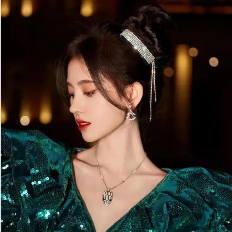 Jepit Rambut Model Cakar Rumbai Aksen Berlian Imitasi Gaya Korea Untuk Wanita