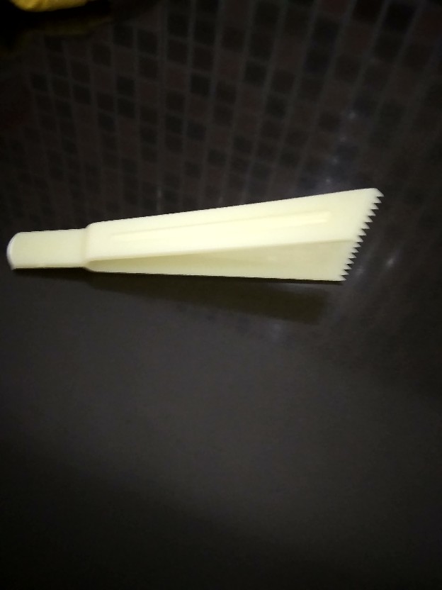 1 Pcs Jepit Plastik Bunga Nastar Malaysia