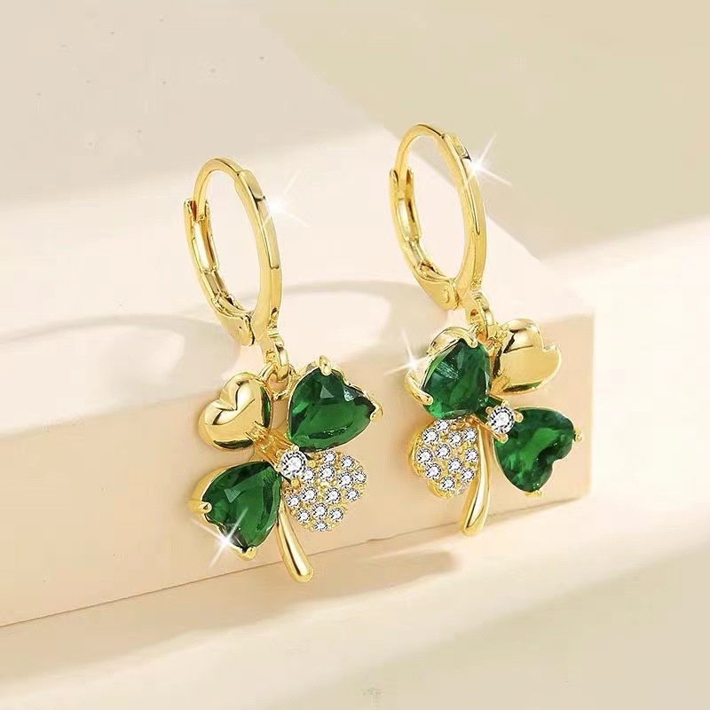 Anting Klip Desain Clover Gaya Korea Untuk Musim Panas