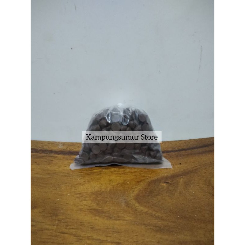 

Colatta Choco Chip Kerucut 100 gr - Shine dark choco chip mini 100 gr