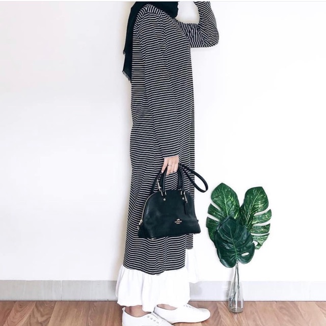 Katya dress black, white