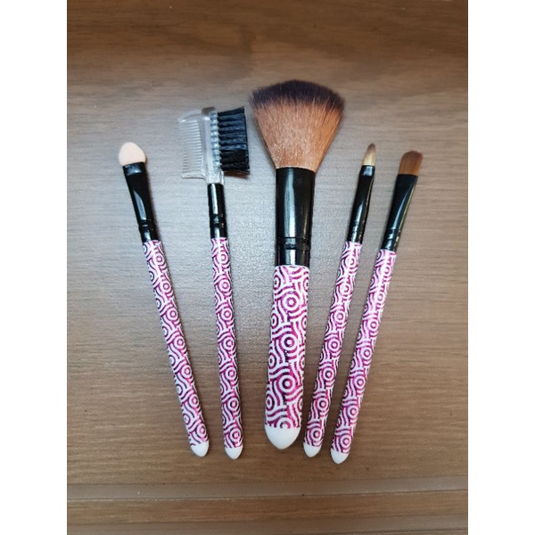 Kuas Set Make Up Travelling isi 5
