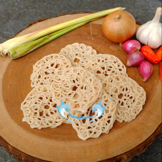

Kerupuk Putih / Kerupuk Kaleng / Kerupuk Keriting 500gr
