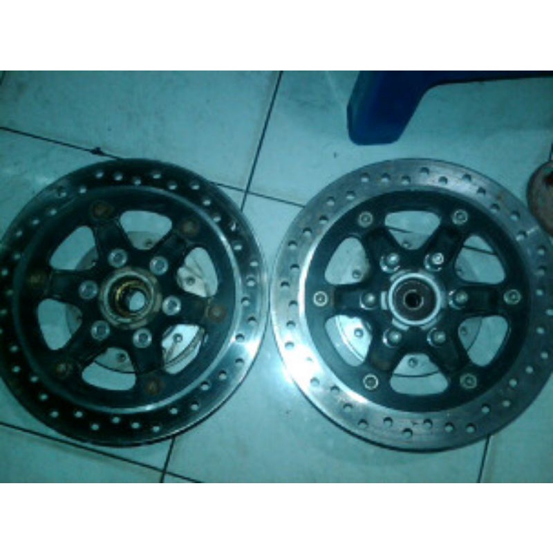 Tromol depan set piringan tiger revo original