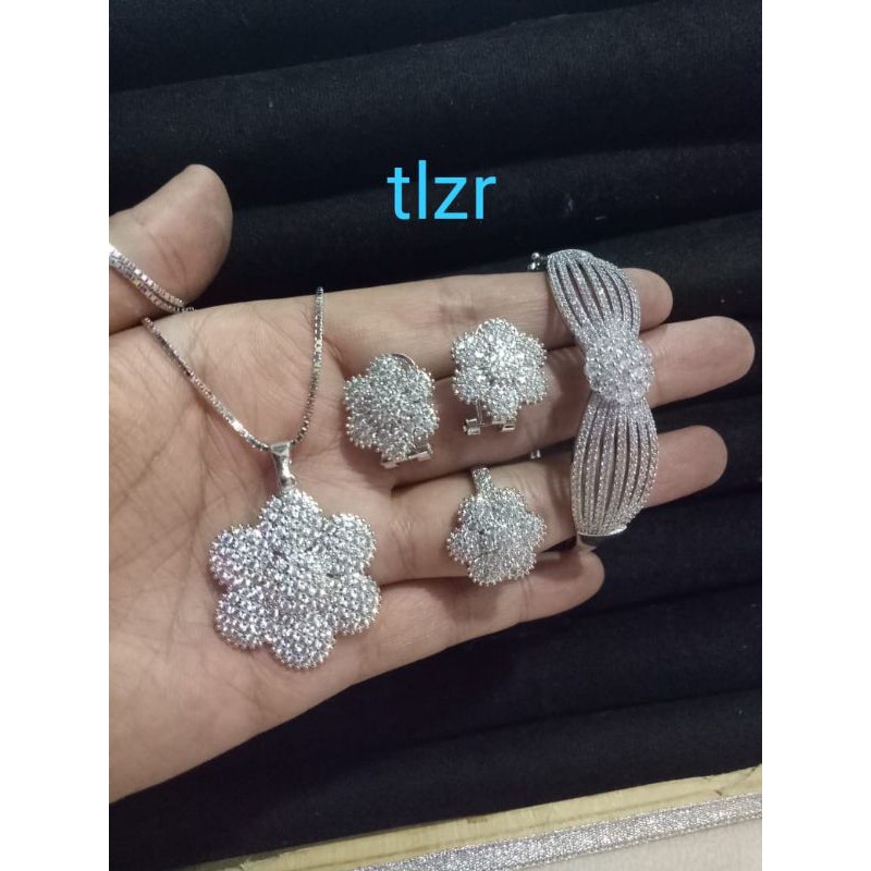 1set Replika Berlian Eropa