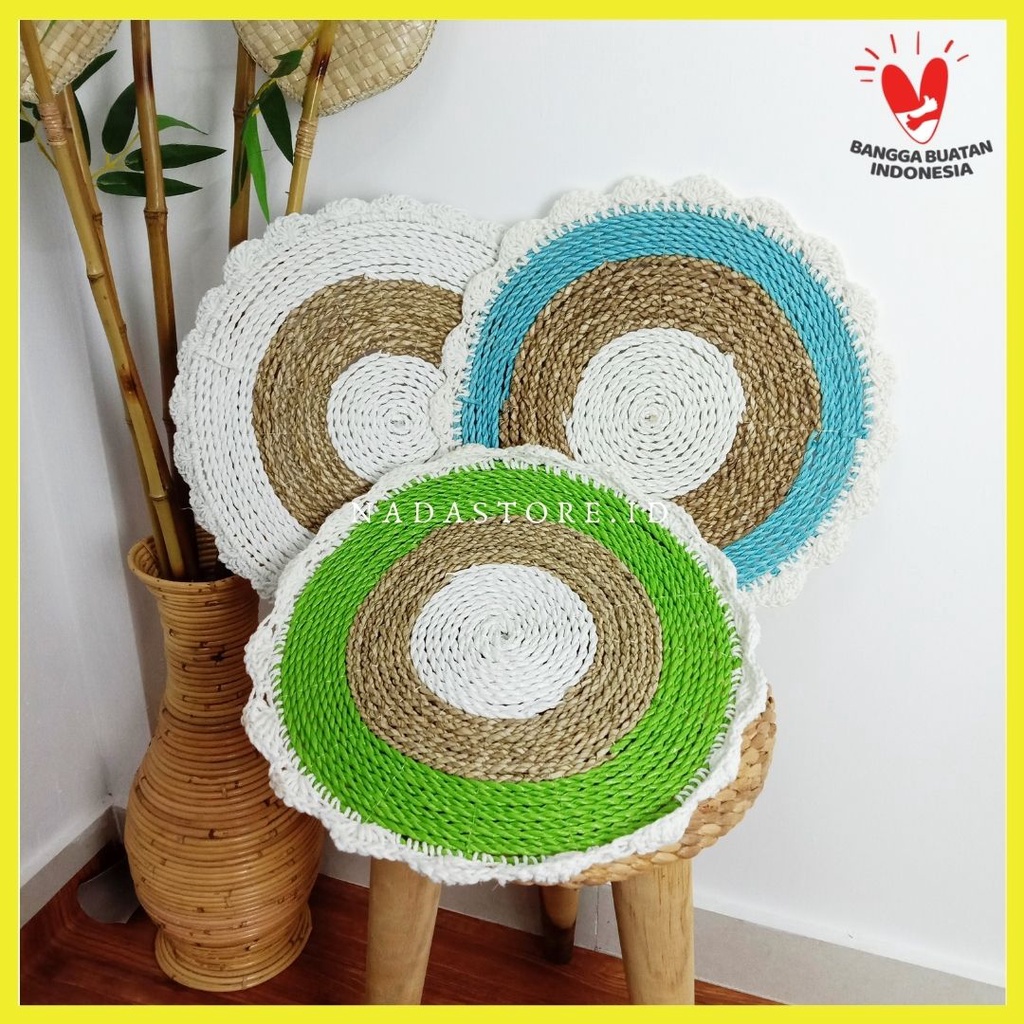 PLACEMAT SEAGRASS ENCENG PELEPAH  DIAMETER 38 CM MOTIF RENDA