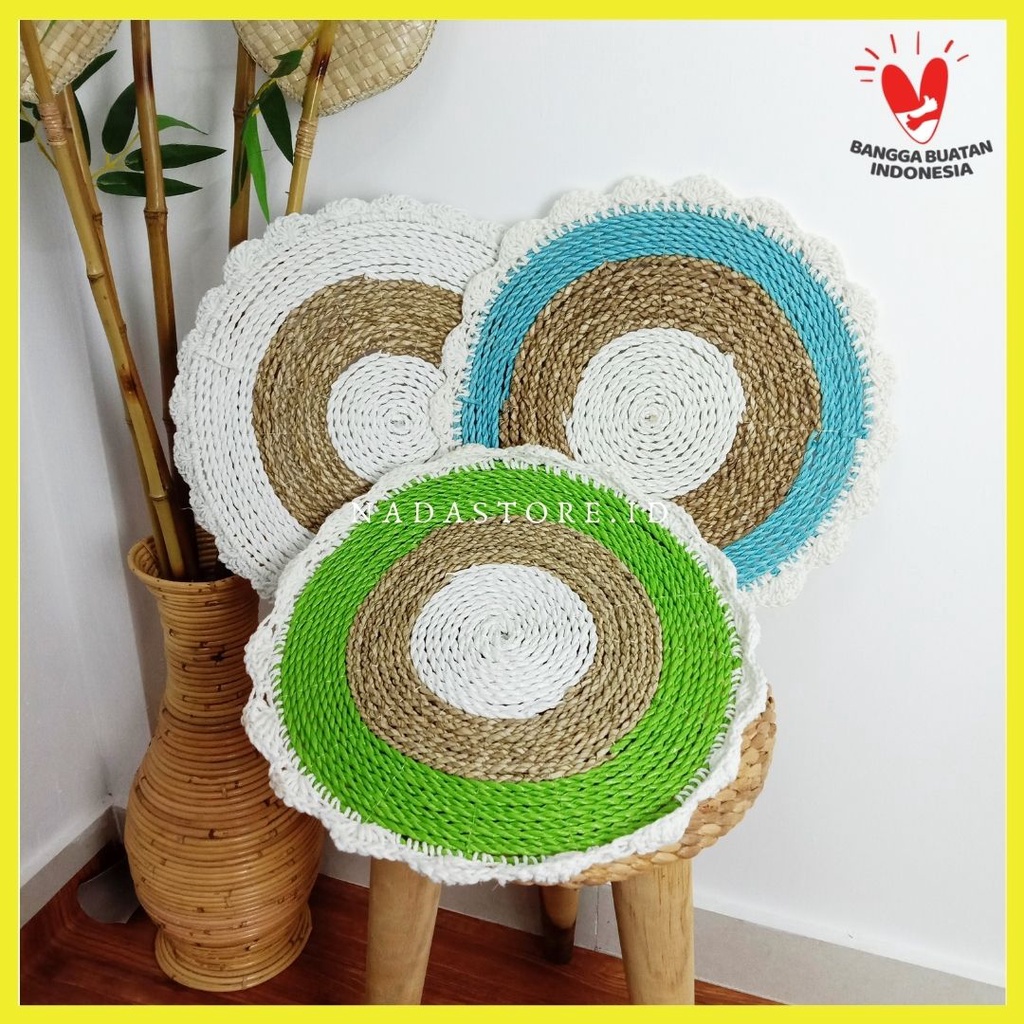 PLACEMAT SEAGRASS ENCENG PELEPAH  DIAMETER 38 CM MOTIF RENDA