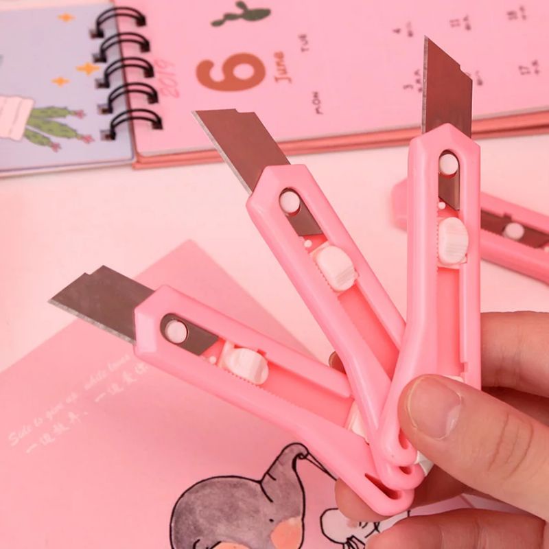 

Mini Cutter Pink Cute Utility Knife