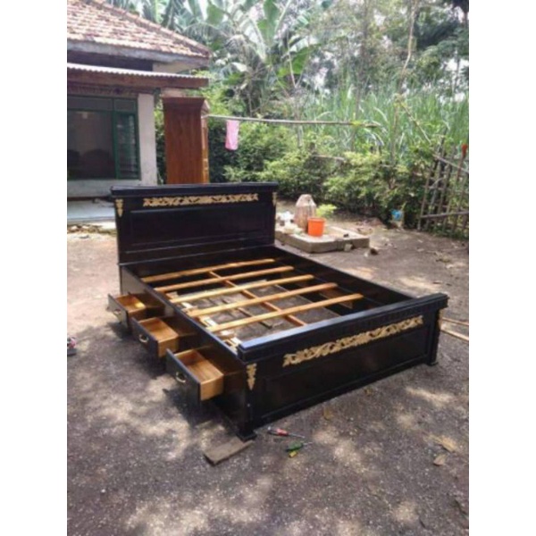 DIPAN JATI PLITUR HITAM 180 X 200