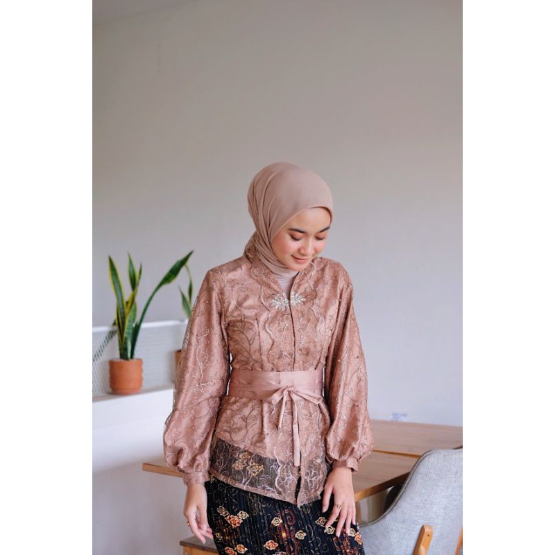 STELAN BLOUSE NURBAYA DAN NURHALIZA