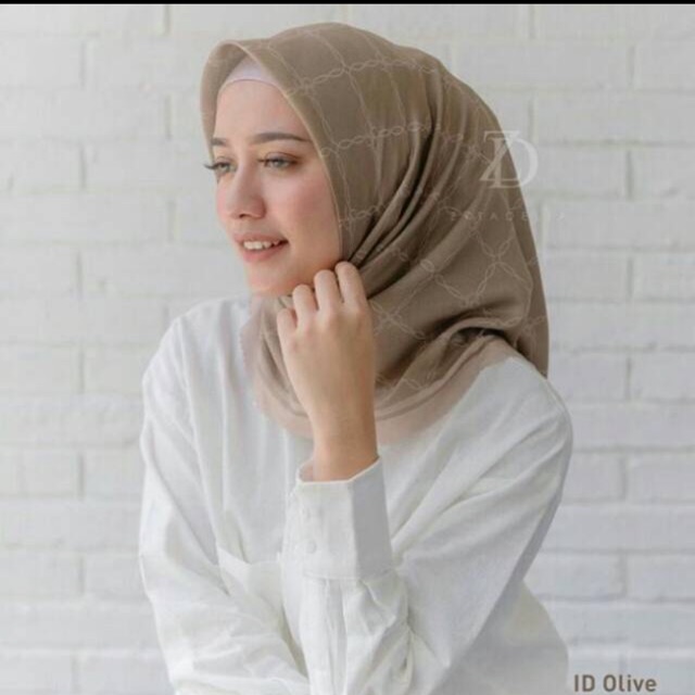 Identity scarf zytadelia
