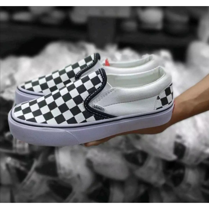 Sepatu Vans Slip on motif catur, Limited Edition