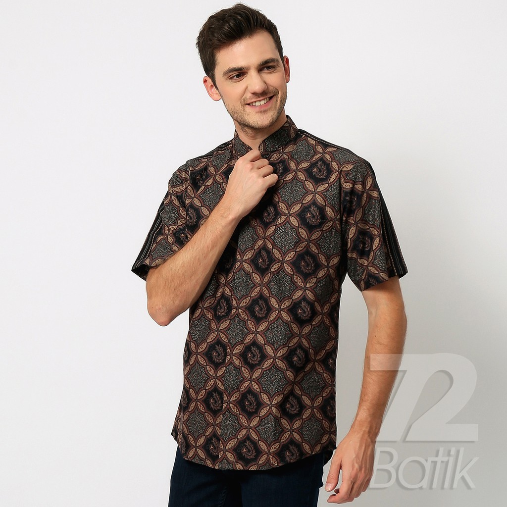 BATIK PRIA LENGAN PANJANG Slimfit Slim Fit Premium Warna Hitam Coklat 725733 Cap 72 - Baju Kemeja Atasan Pakaian Setelan Batik Pria Cowok Laki Laki Remaja Keluarga Kantor Lengan Panjang Modern Slimfit Slim Fit Premium Kekinian