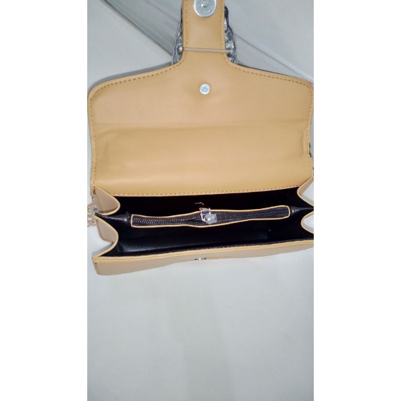 tas selempang khaki