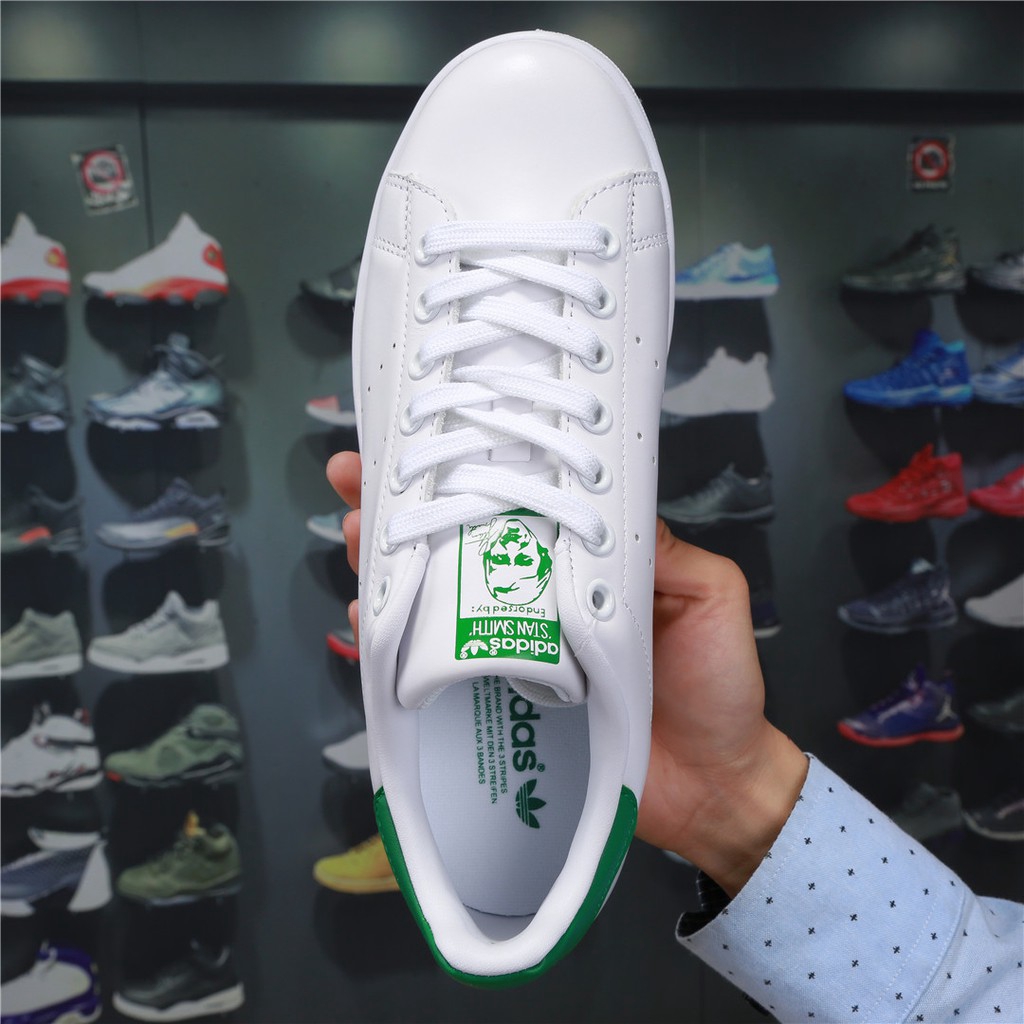 sneakers adidas putih