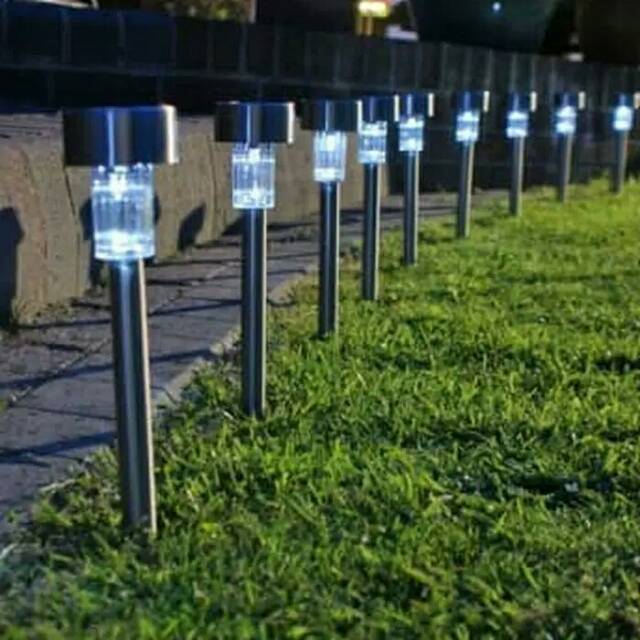 Lampu taman tenaga surya matahari