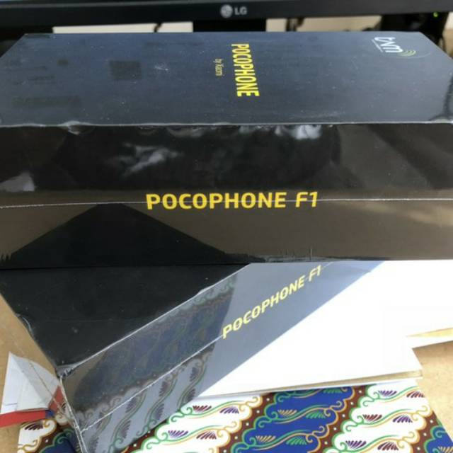 Pocophone F1 6/128 TAM