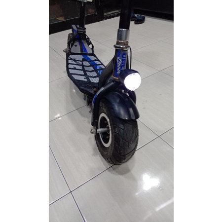 skuter listrik uberscoot