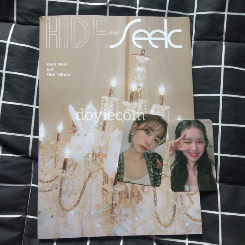 Album Weki Meki SEEK ver. (Unsealed) / PC Lua