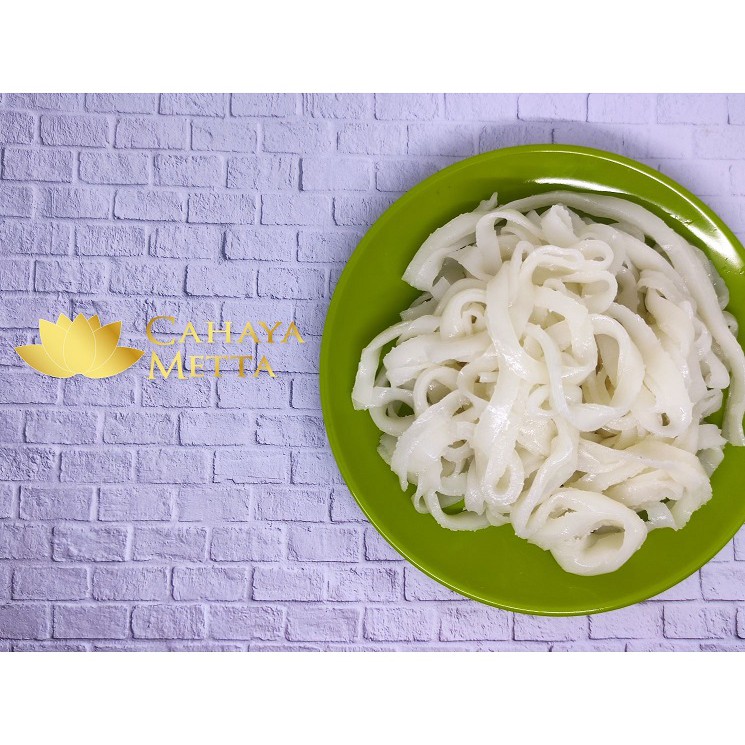 

Kwetiau / kuetiau / kuetiaw Beras Asli @ 1 kg