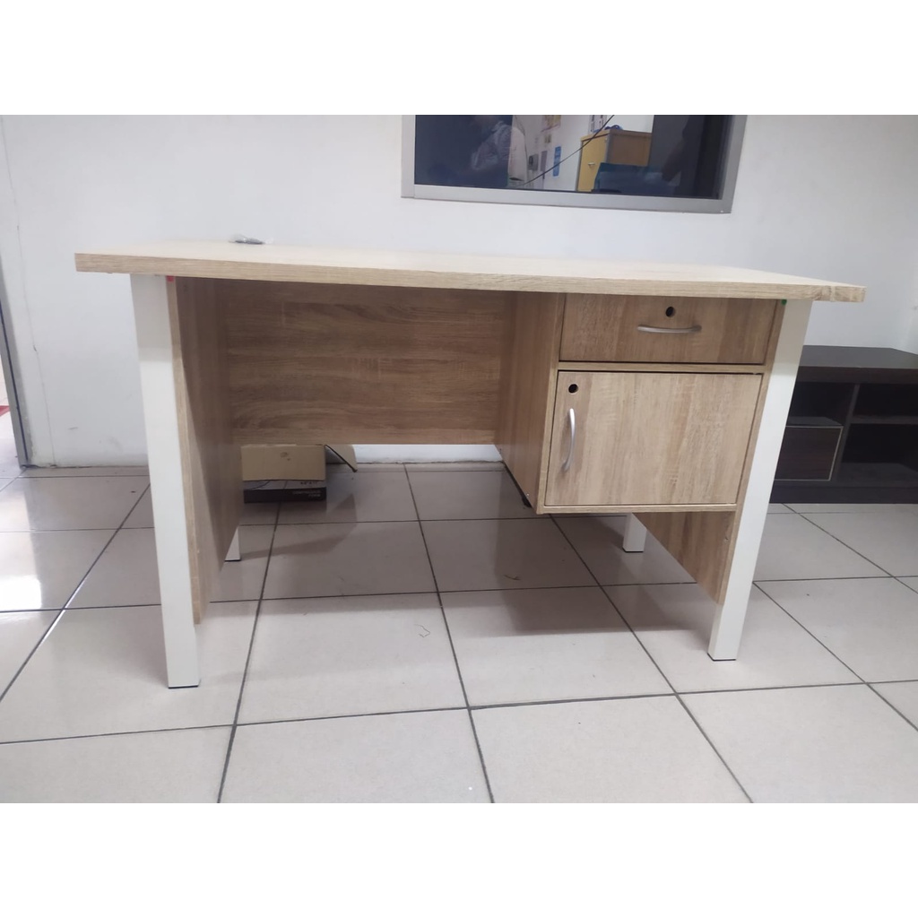 Jual Meja Kantor Max Meja kerja meja belajar Orbitrend Kaki besi meja