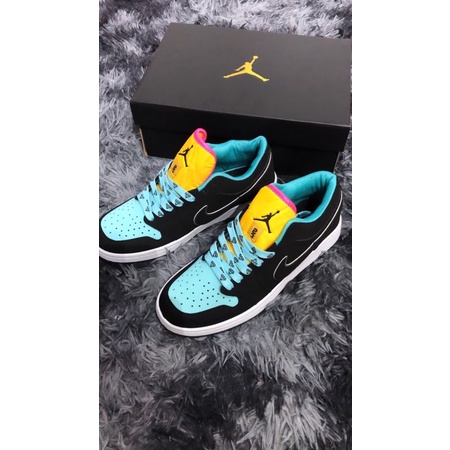 Jordan Low Ice blue black