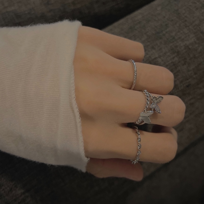 4pcs / Set Cincin Model Double Butterfly Twisted Warna Silver Untuk Wanita