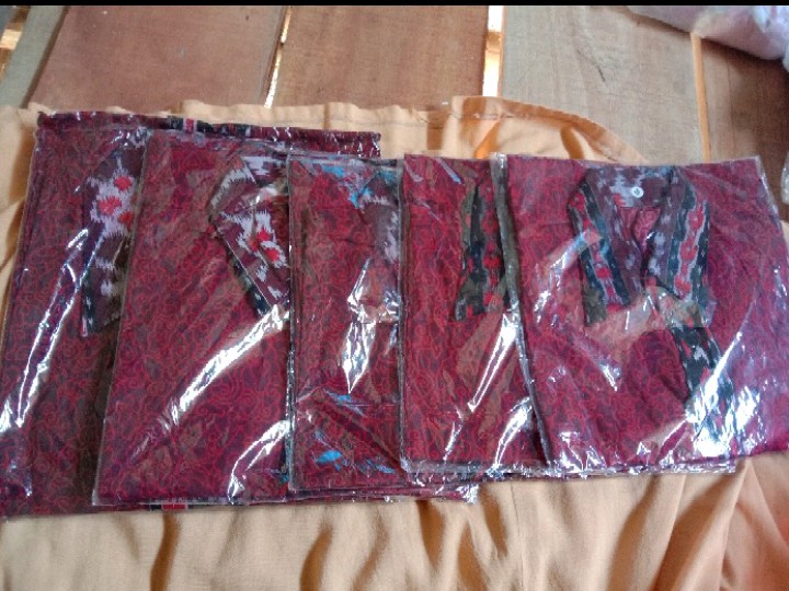 Batik Couple Keluarga Sania Ruffle Ori Ndoro Jowi Dnt Mega Mendung Abang