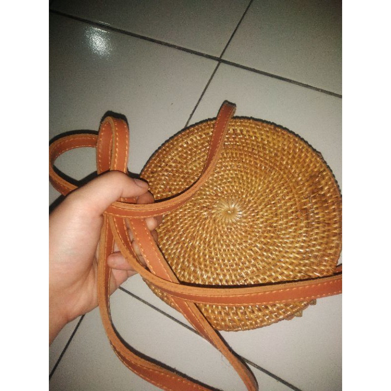 tas rotan besar