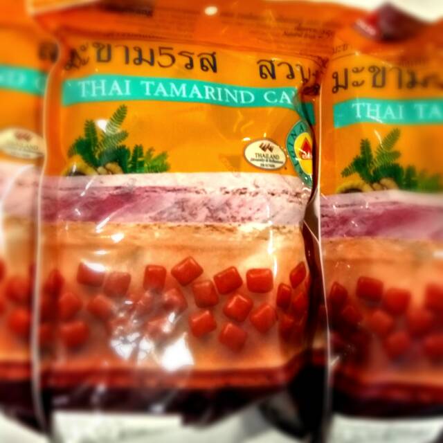 Ready stock Thai tamarind candy, soft tamarind candy, made in Thailand