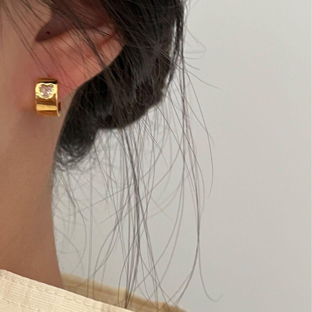 Mxbeauty Anting Wanita Mewah Bulat Cinta Hati Pria Hadiah Fashion Perhiasan Perempuan Hoop Earrings