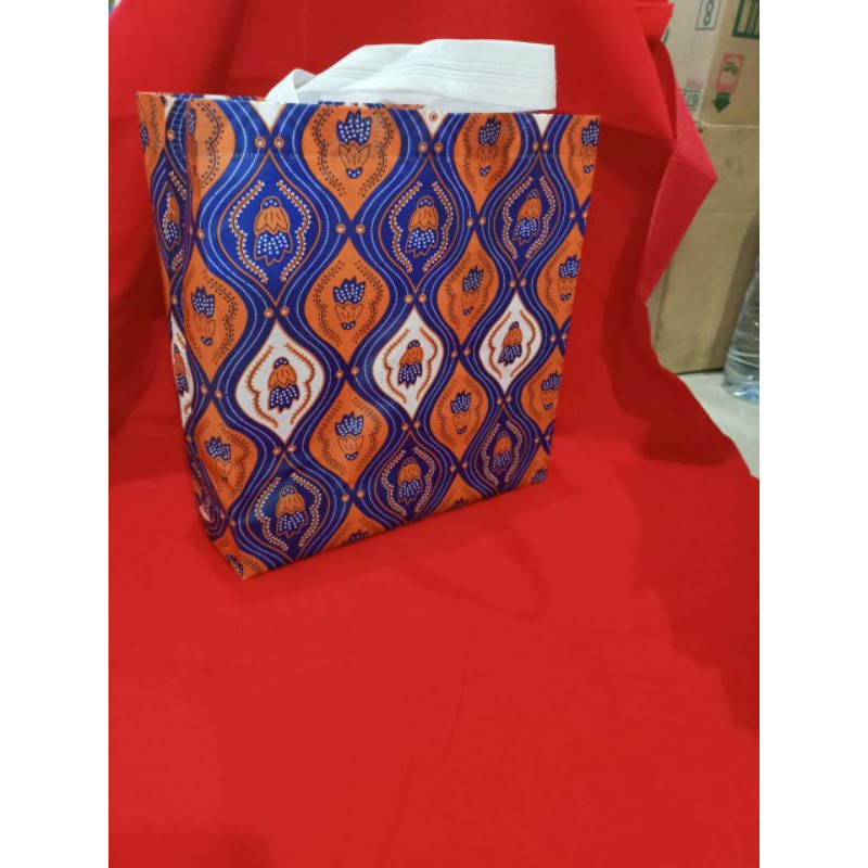 

tas kain spunbond laminasi batik isi 12 pcs terlaris news