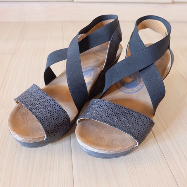 Prelived wedges wanda panda by payless