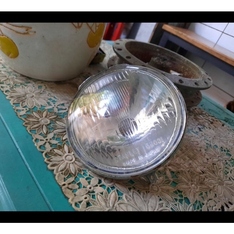 Lampu depan headlamp Honda C70 C50 pispot original nos