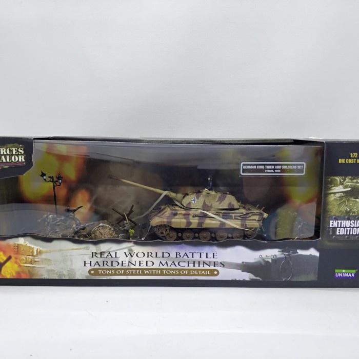Unimax Forces Of Valor German King Tiger and Soldiers Set
