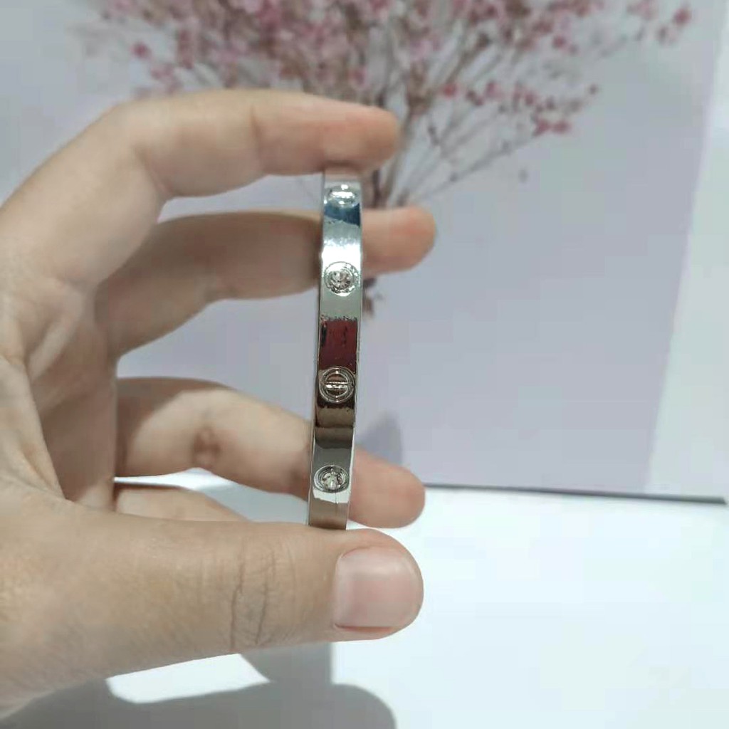 Gelang Tangan Titanium aksesoris Energi Magnetik Om Mani Padme Hum Untuk Wanita