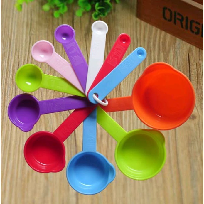 

Dijual Set Sendok Takar Plastik Warna-Warni (Isi 11)